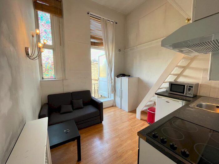 Studio To Rent In Penywern Road, Earls Court, SW5