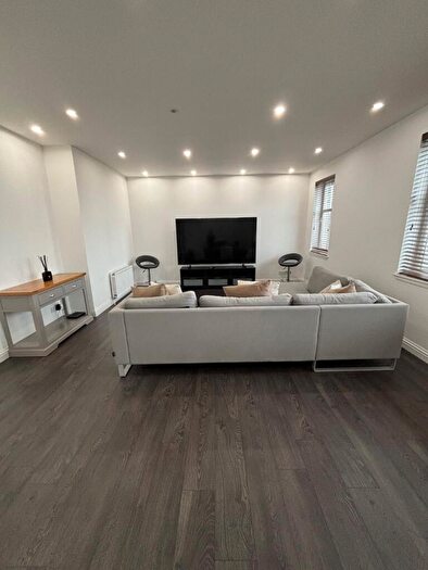 2 Bedroom Flat To Rent In Great Western Road, West End, Aberdeen, AB10