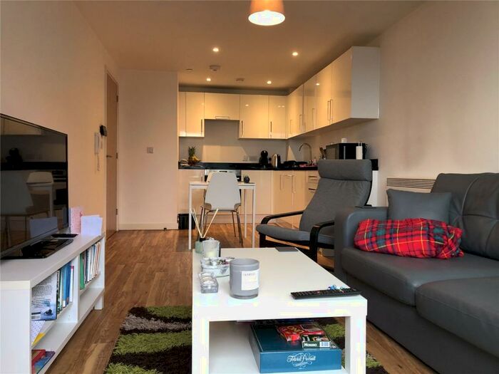 1 Bedroom Flat To Rent In Aire, Cross Green Lane, LS9