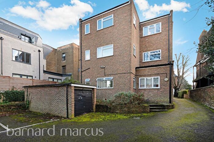 1 Bedroom Flat For Sale In Cedar Road, Sutton, SM2