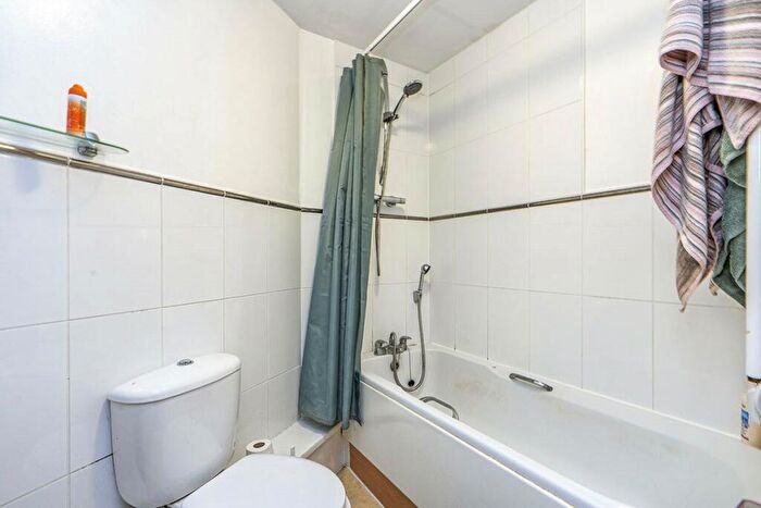 2 Bedroom Flat To Rent In Briton Street, Southampton, Hampshire, SO14
