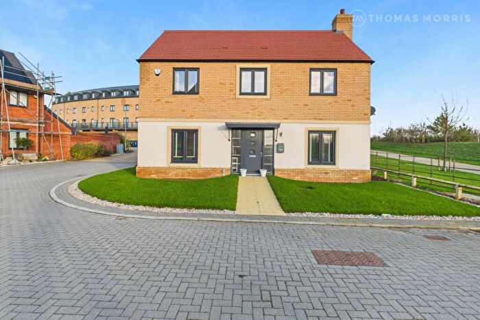 4 Bedroom Detached House For Sale In Wilcox Drive, St. Neots, Cambridgeshire, PE19
