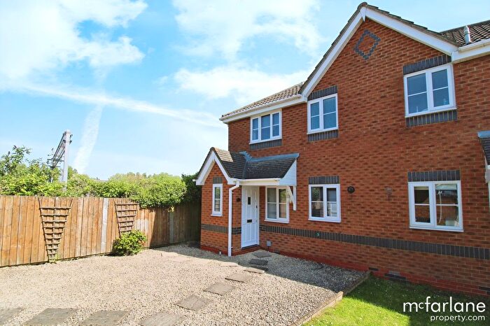 3 Bedroom Semi-Detached House To Rent In Copse Avenue, Swindon, SN1