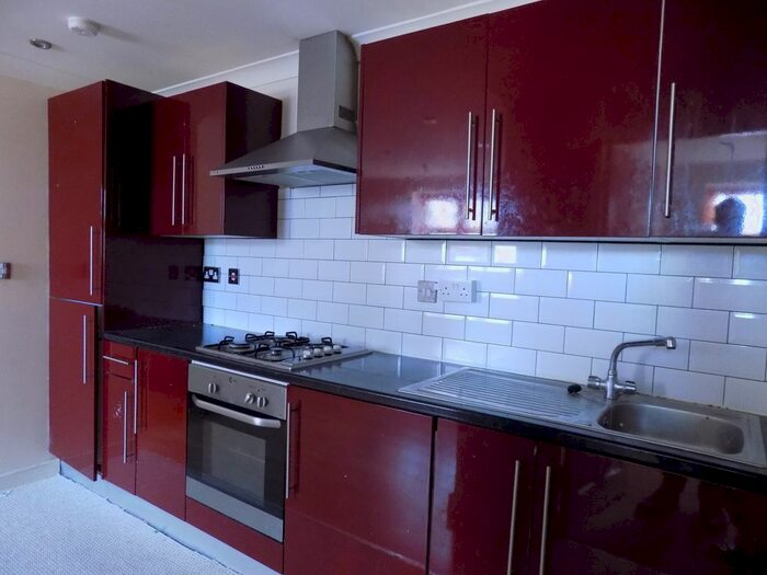 1 Bedroom Flat To Rent In Park Street West, Luton, Bedfordshire, LU1