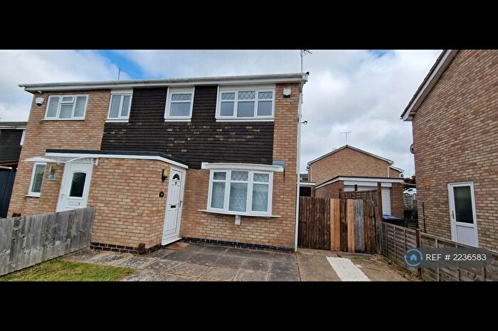3 Bedroom Semi-Detached House To Rent In Gleneagles Close, Kettering, NN15