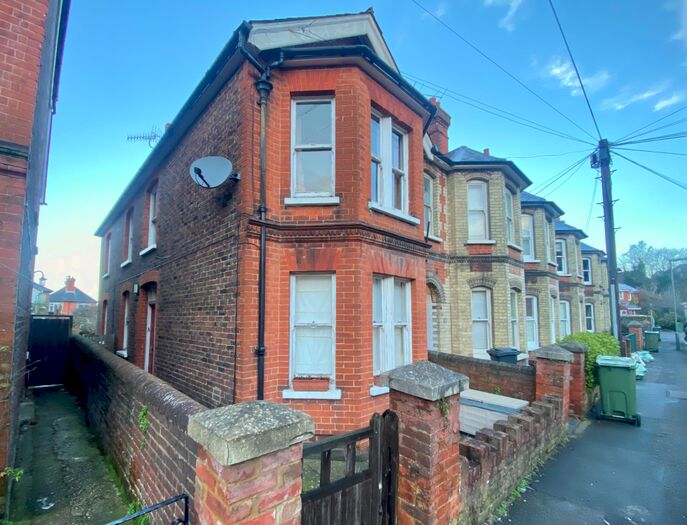 2 Bedroom Apartment To Rent In Victoria Road, Guildford, GU1