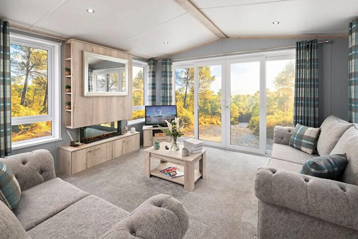 2 Bedroom Lodge For Sale In Newland, Epworth, Doncaster, DN9