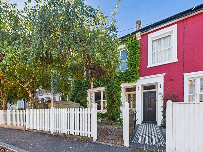 2 Bedroom Terraced House For Sale In Grosvenor Road, Twickenham, TW1