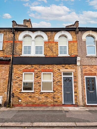 3 Bedroom Terraced House For Sale In Station Road, Walthamstow, E17