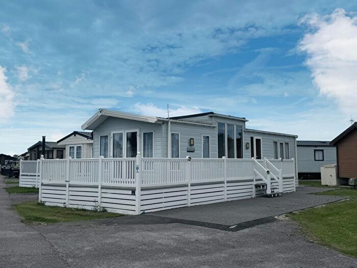 2 Bedroom Park Home For Sale In Chichester Lakeside Holiday Park, Vinnetrow Road, Chichester, West Sussex, PO20