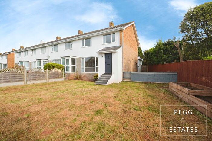 3 Bedroom Semi Detached House For Sale In Cotswold Close, Torquay, TQ2