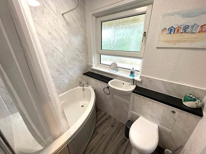 2 Bedroom Flat To Rent In Auchinyell Road, Aberdeen, AB10
