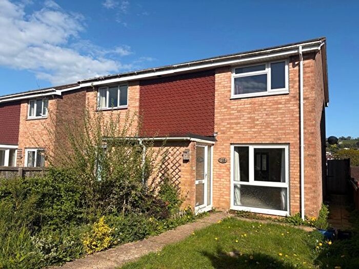 3 Bedroom Semi-Detached House For Sale In Mount Close, Honiton, EX14