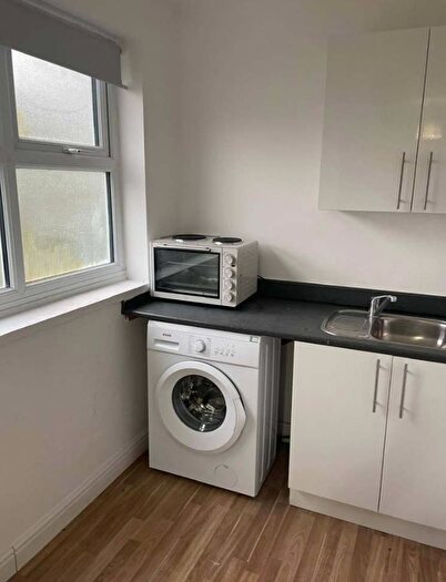 Studio To Rent In Potters Bar, Hertfordshire, EN6