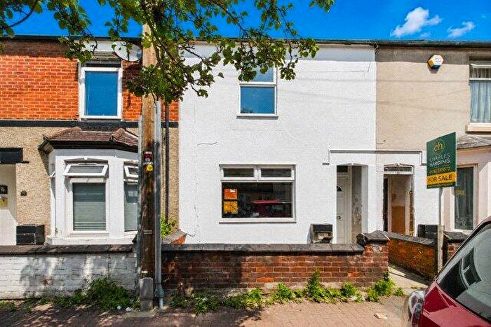 3 Bedroom Terraced House For Sale In Caulfield Road, Gorse Hill, Swindon, Wiltshire, SN2