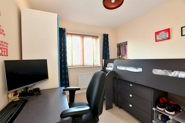 3 Bedroom Terraced House For Sale In Blenheim Square, Epping, Essex, CM16