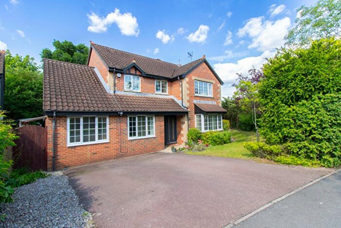 4 Bedroom Detached House To Rent In Hanover Drive, Fleet, GU51