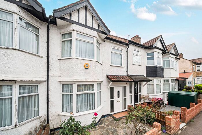 4 Bedroom Terraced House For Sale In Matlock Road, Leyton, London, E10