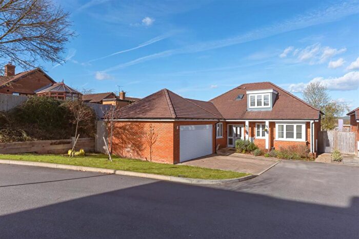 3 Bedroom Detached House For Sale In St. Francis Close, Tring, HP23