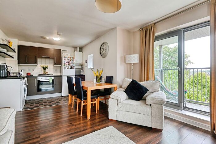 2 Bedroom Flat For Sale In Keepers Gate, Chelmsley Wood, Birmingham, B37