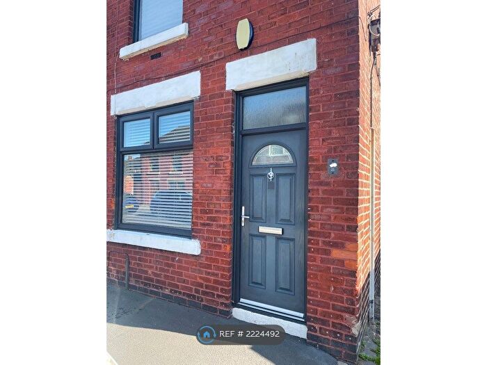 2 Bedroom End Of Terrace House To Rent In Stockport, Stockport, SK2