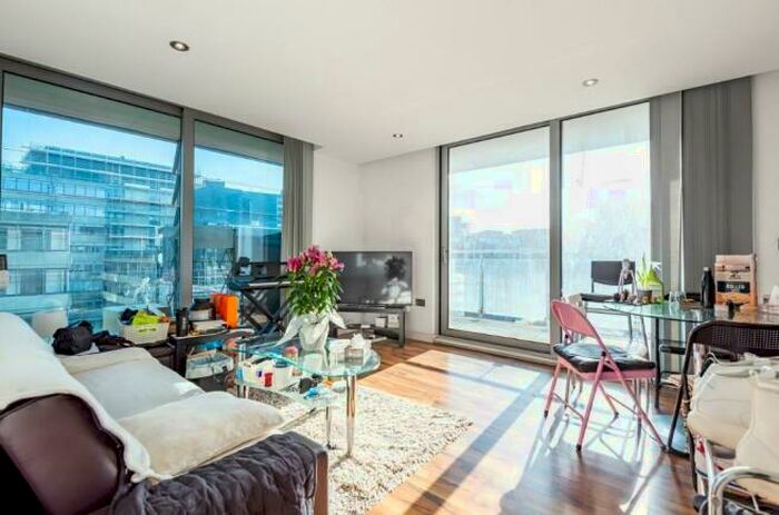 1 Bedroom Apartment To Rent In City Point, Solly Street, Sheffield, S1