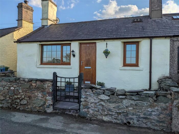2 Bedroom Semi-Detached House For Sale In Pentir, Bangor, Gwynedd, LL57