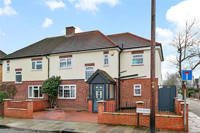 4 Bedroom Semi Detached House For Sale In Coombe Road, Hampton, TW12