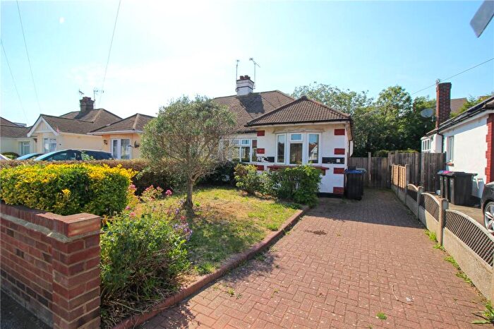 2 Bedroom Bungalow For Sale In Alton Gardens, Southend-on-Sea, Essex, SS2