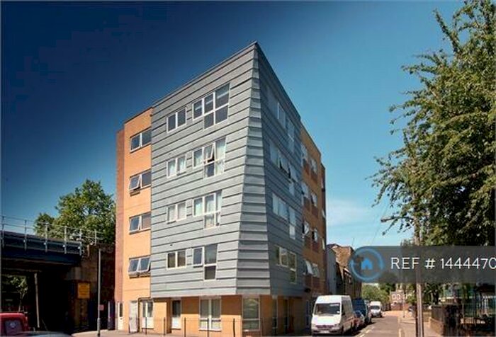 2 Bedroom Flat To Rent In John Ruskin Street, London, SE5