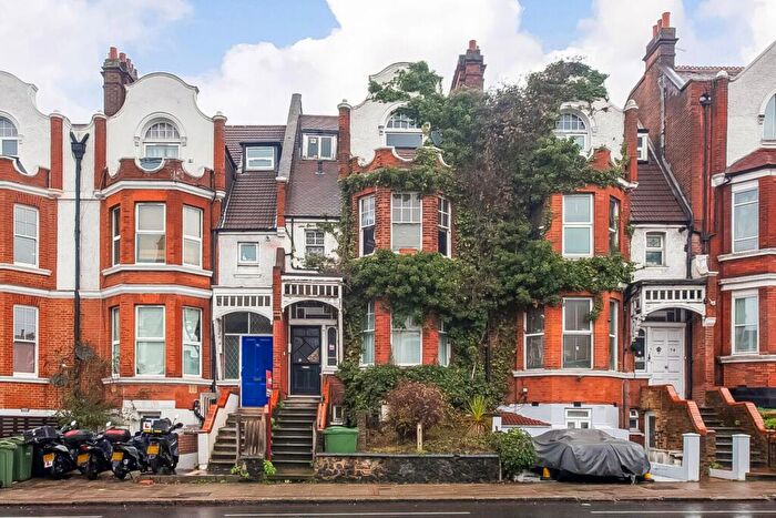 1 Bedroom Apartment For Sale In Thurlow Park Road, Dulwich, SE21