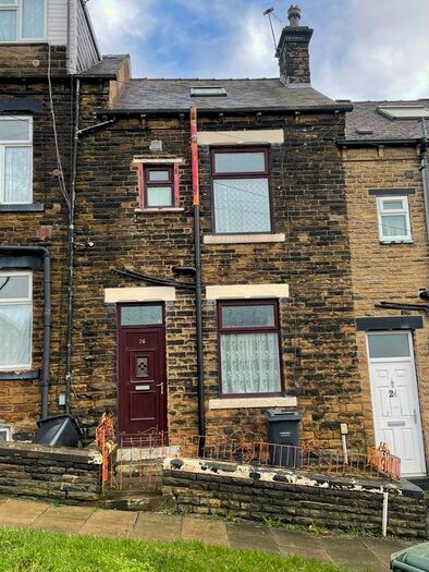 3 Bedroom Terraced House To Rent In Steadman Street, Bradford, West Yorkshire, BD3