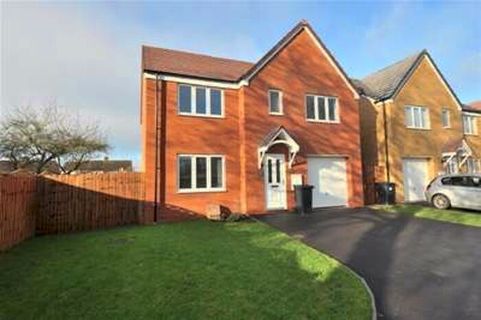 5 Bedroom House To Rent In Crawley Close, Northampton, NN2