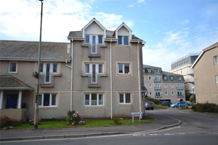 2 Bedroom Flat To Rent In Norcombe Court, Harbour Road, Seaton, Devon, EX12