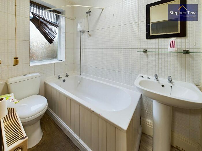 3 Bedroom Terraced House For Sale In Winton Avenue, Blackpool, FY4