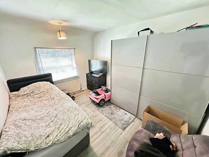 2 Bedroom Semi-Detached House For Sale In Hillport Avenue, Newcastle, Staffordshire, ST5