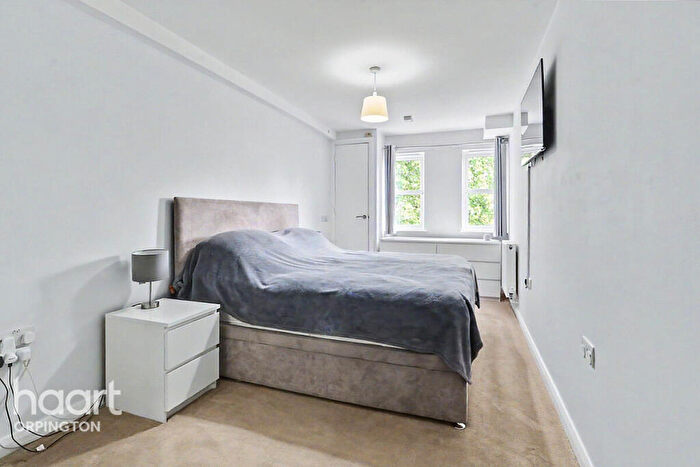 2 Bedroom Flat For Sale In Perry Hall Road, Orpington, BR6