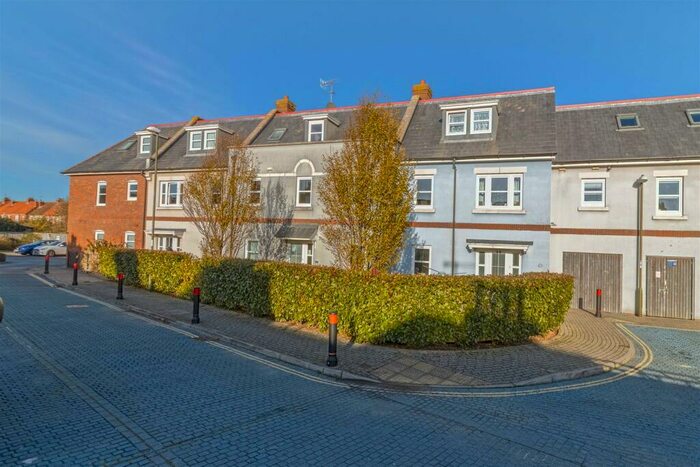 1 Bedroom Apartment To Rent In Kings Quarter, Orme Road, Worthing, BN11