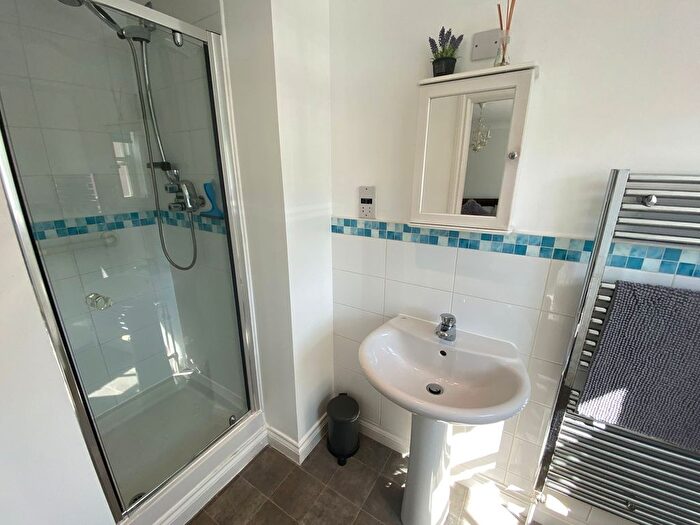 2 Bedroom End Terrace House To Rent In Shoreside, Shaldon, TQ14