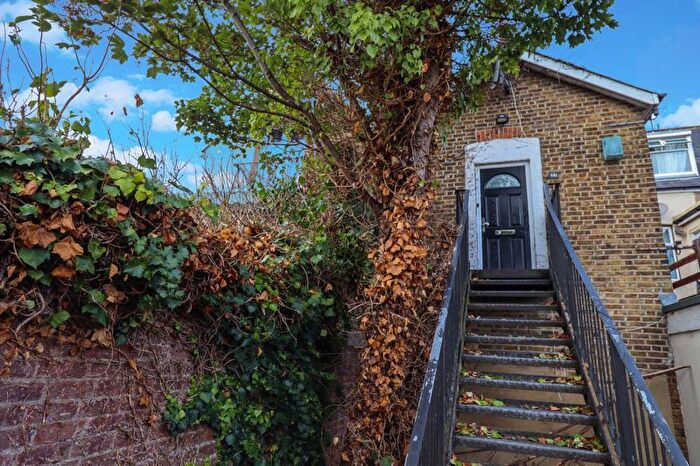 3 Bedroom Maisonette To Rent In Hamlet Court Road, Westcliff-On-Sea, SS0