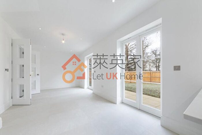 5 Bedroom House To Rent In Lushington Drive, Barnet, EN4