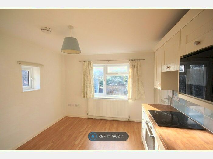 1 Bedroom Flat To Rent In Halifax Road, Cambridge, CB4
