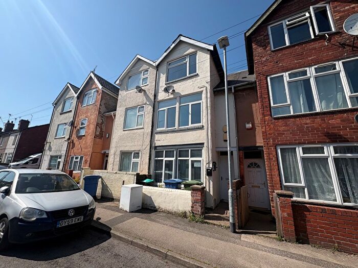 3 Bedroom Maisonette To Rent In Victoria Street, Mansfield, NG18