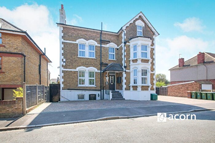 Studio To Rent In Warren Road, Bexleyheath, DA6