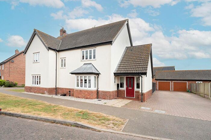 4 Bedroom Detached House For Sale In Victory Avenue, Bradwell, NR31