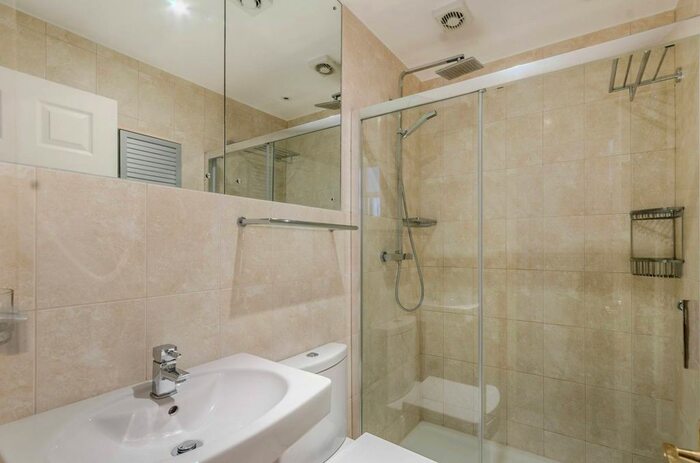 Studio To Rent In Queen's Gate, South Kensington, London, SW7