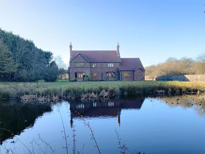 4 Bedroom Detached House For Sale In New Delights, Tetney, Grimsby, DN36