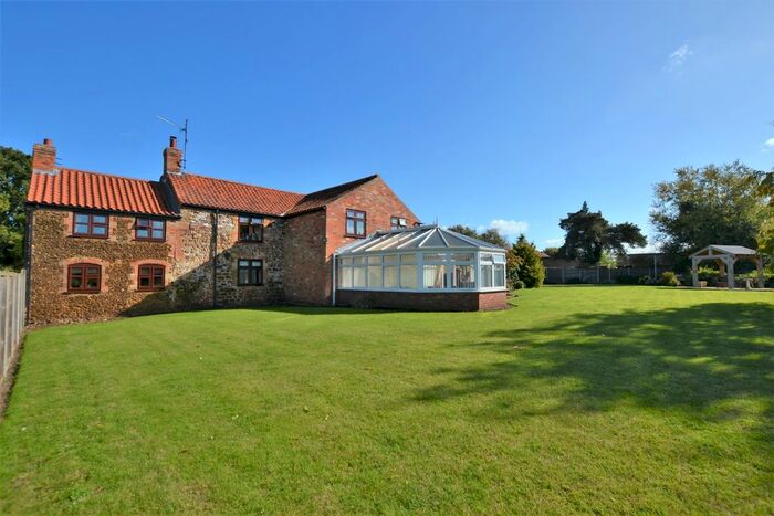4 Bedroom Detached House For Sale In Chequers Road, Grimston, King's Lynn, PE32