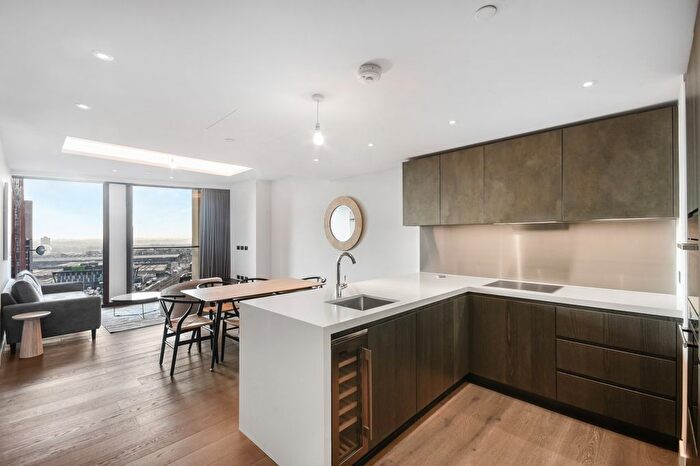 2 Bedroom Flat To Rent In Carnation Way, London, SW8
