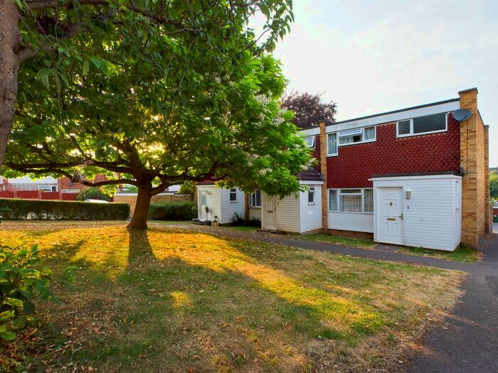 3 Bedroom Terraced House To Rent In Ribble Way, Riverdene, Basingstoke, RG21